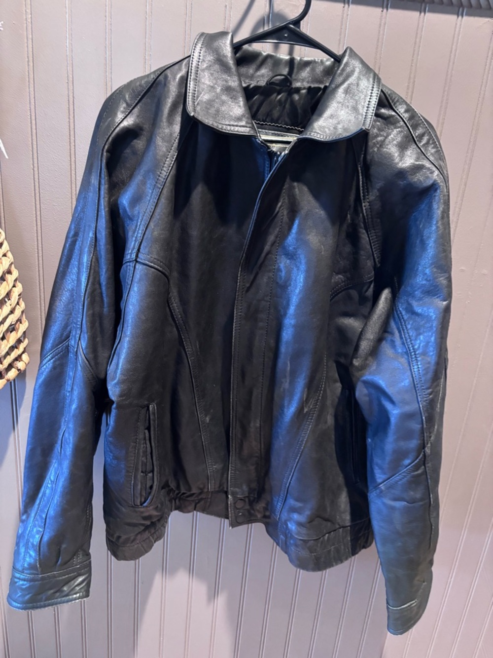 Men's Black Leather Bomber Jacket - Classic Style